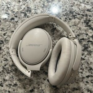 Bose Earphones fair condition